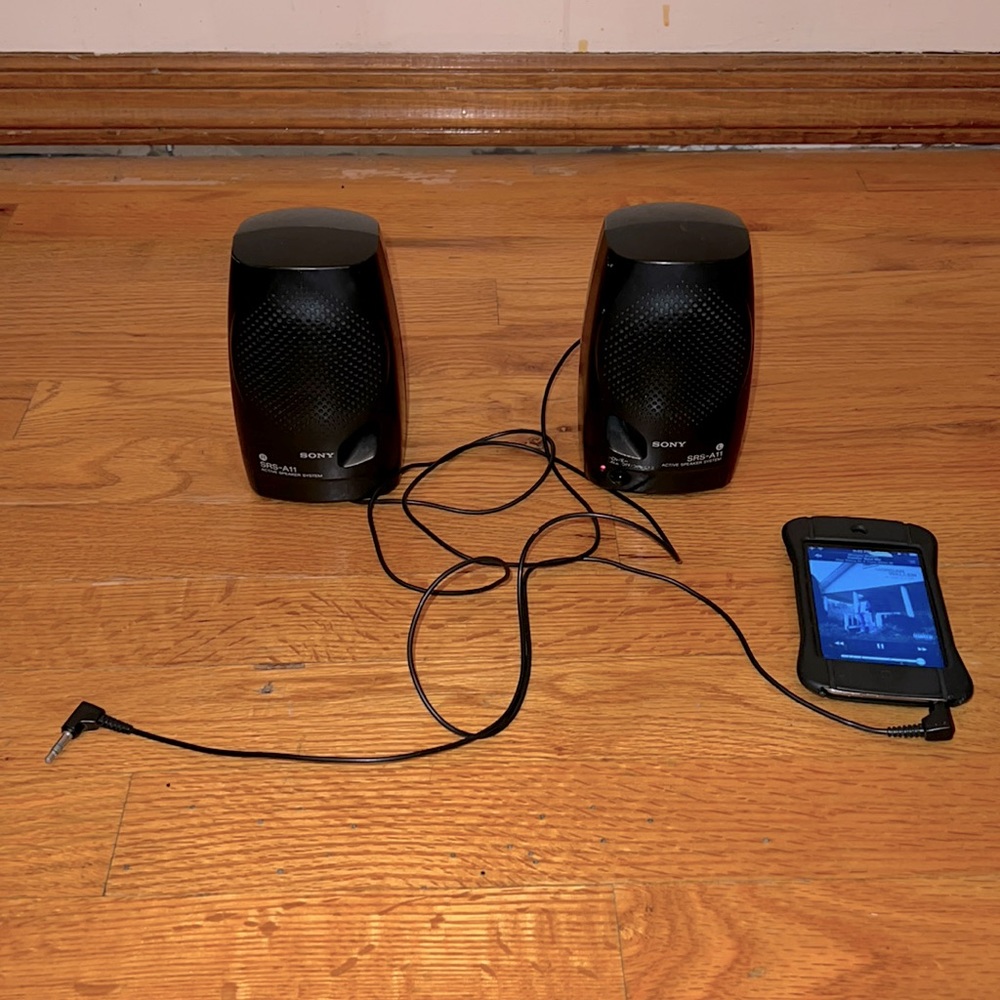 Fully working SONY Aux Speakers
